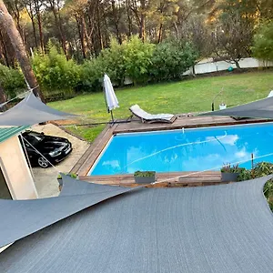 6 Personnes /piscine/campagne/terrain De Petanque/15 Km Bandol , Le Beausset France